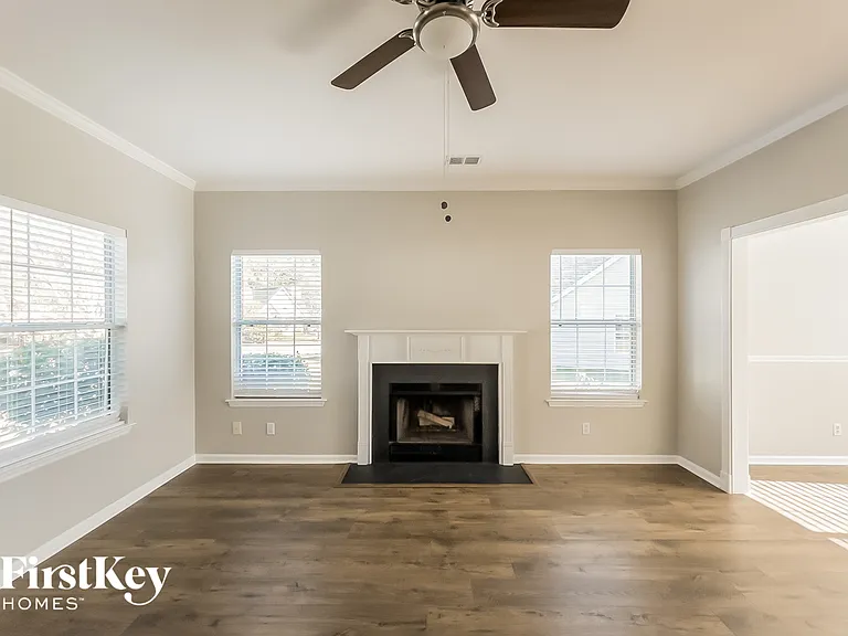 118 Hearthstone Cir — Photo 2