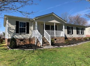 160 Oakdale Ln, Lexington, NC 27295