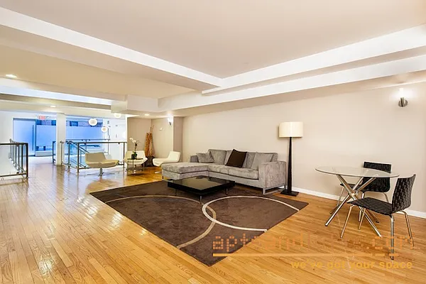 Sold by aptsandlofts.com | media 9