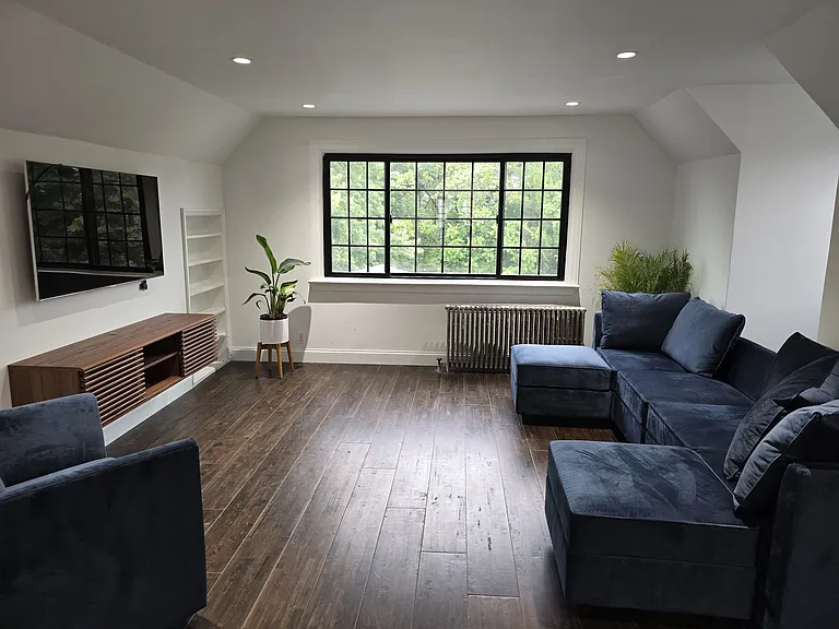 83 Rollins Ave #2 — Photo 6