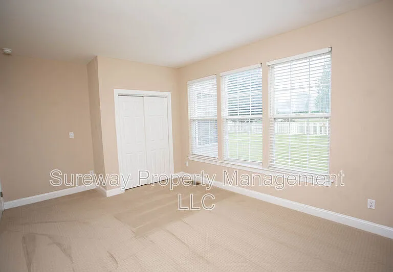 7 Amaryllis Ln — Photo 18