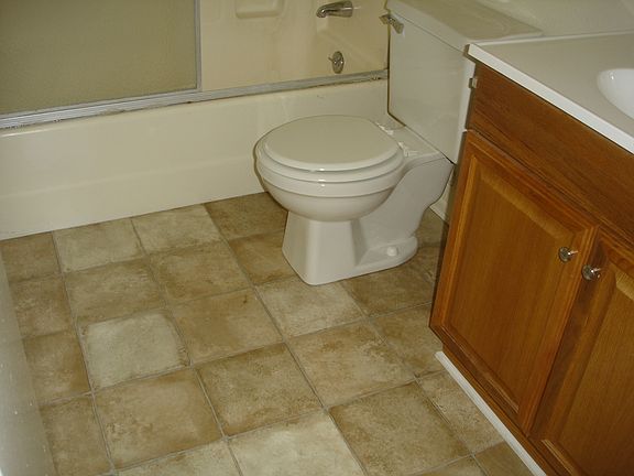 3rd image of 1448 W Stoneridge Ct APT D