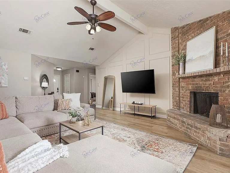 1029 Field Trail Dr — Photo 9