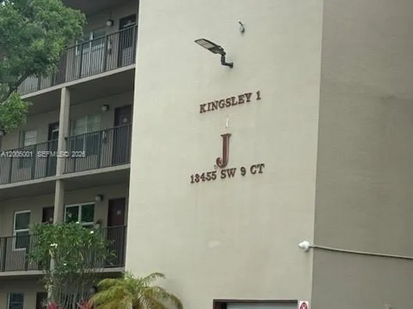 13455 SW 9th Ct, Pembroke Pines, FL