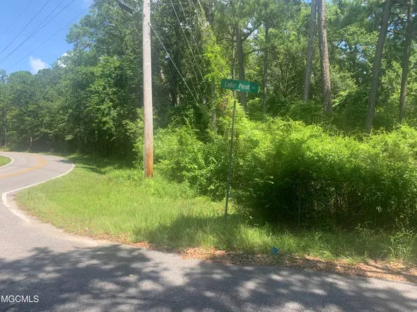 1712 Cedar Point Rd, Gautier, MS 39553