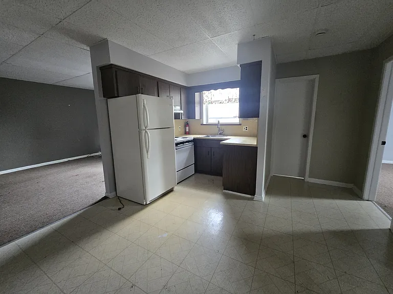 573 Van Houten Ave #3 — Photo 2