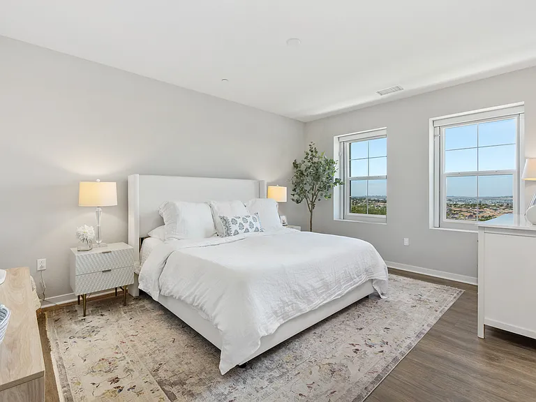 805 Blackstone Dr — Photo 10