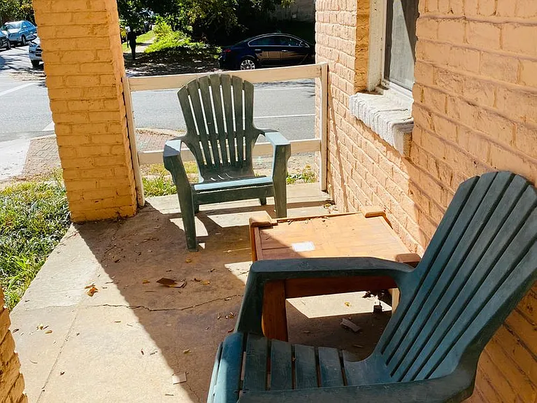 2 N. Dooley Ave. — Photo 12