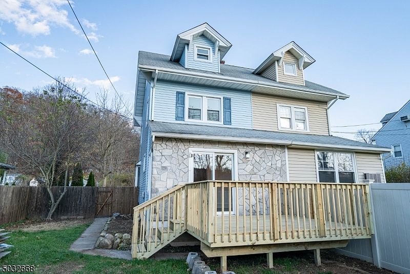 1st image of 25 Ringwood Ave