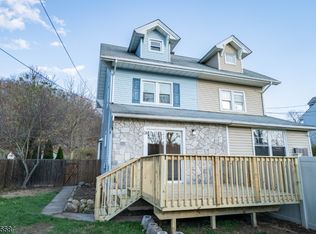 25 Ringwood Ave, Pompton Lakes, NJ 07442
