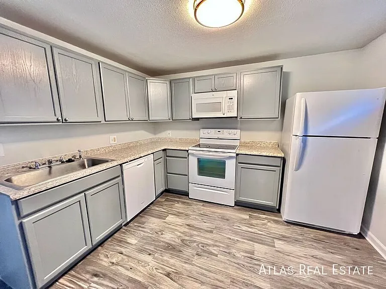 1016 Magnolia St #A — Photo 2
