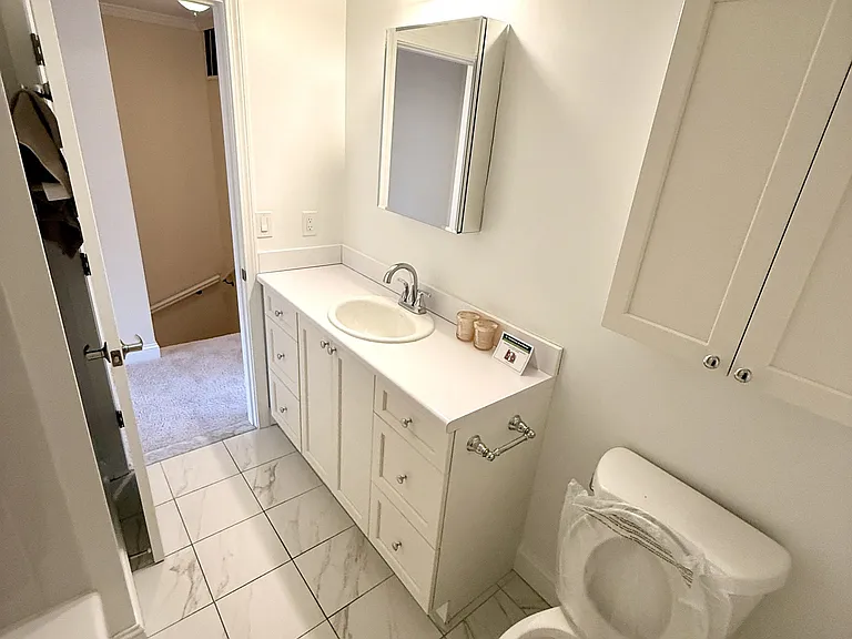 Norwest Dr — Photo 16