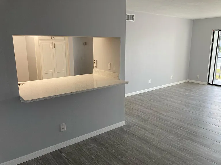 8211 Sun Spring Cir — Photo 11