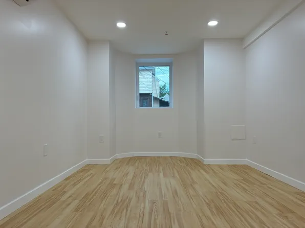 716 11th Street image 17 of 37