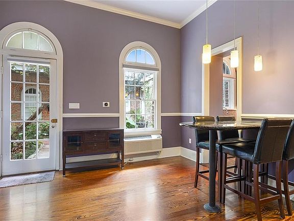3rd image of 921 Chartres St APT 7