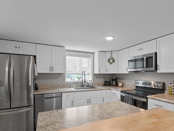 5th image of 118 Cowlitz Dr