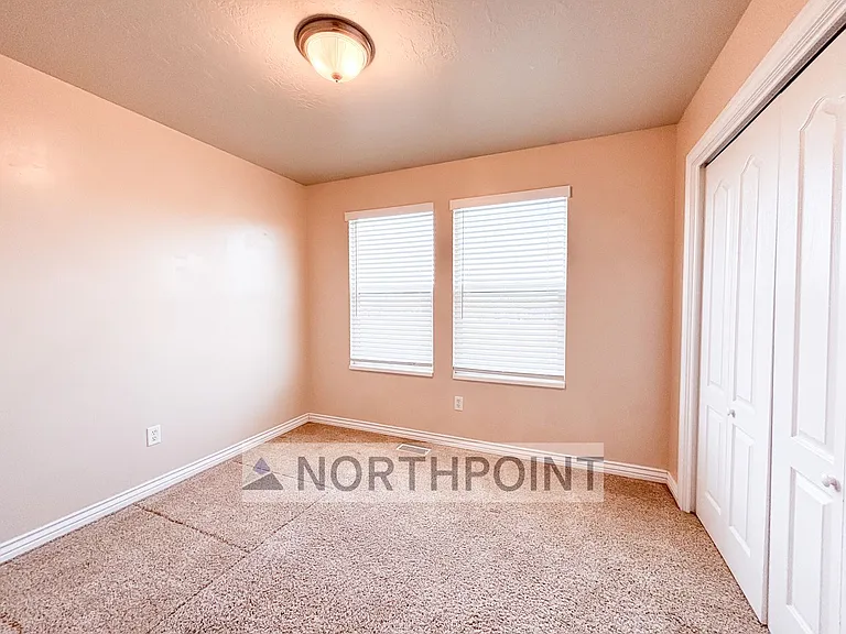 3117 W 450 N — Photo 8