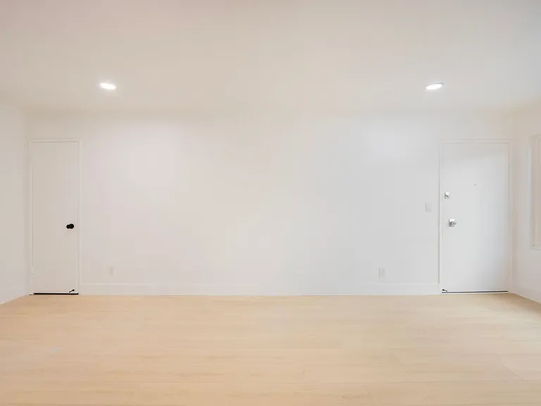 1236 N Ogden Dr — Photo 8
