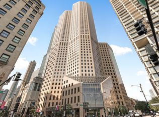 950 N Michigan Ave APT 2406, Chicago, IL 60611