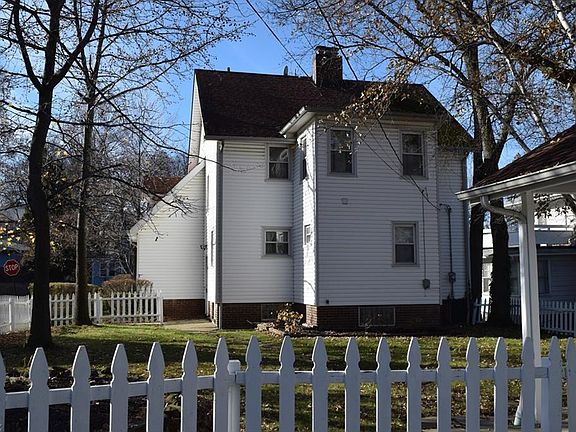 3rd image of 1209 Cleveland Heights Blvd