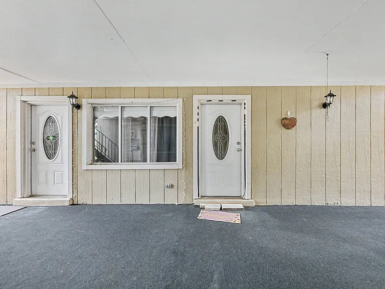 4304 London Town Rd #C113 — Photo 14