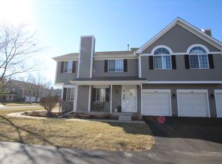 637 Silver Creek Rd, Woodstock, IL 60098