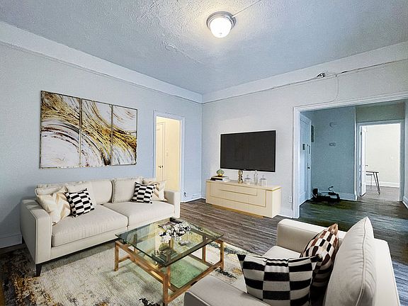 4th image of 2841 Broadway #7N