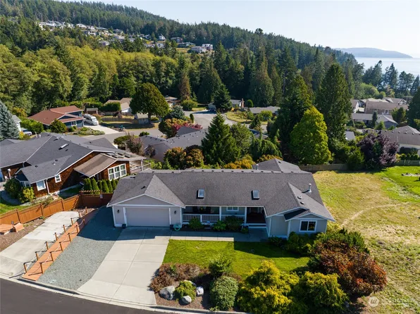 4503 Queen Ann Way, Anacortes, WA 98221
