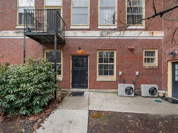 265 Sayles Ave Unit 7, Pascoag, RI 02859