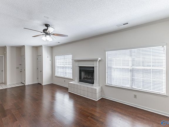 3rd image of 116 Bridletrace Ln