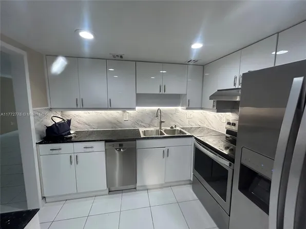 5701 Collins Ave APT 812, Miami Beach, FL 33140