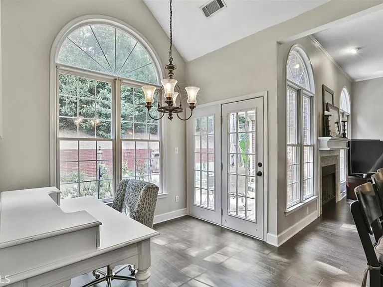 151 Terrane Rdg — Photo 12