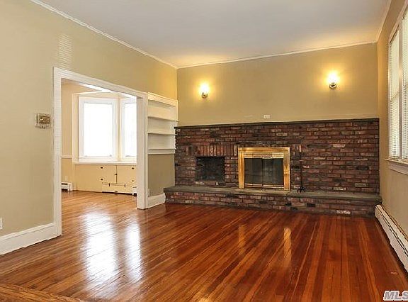3rd image of 932 Stanton Ave