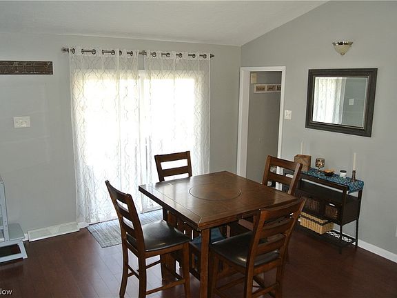 5th image of 195 Alta Dr