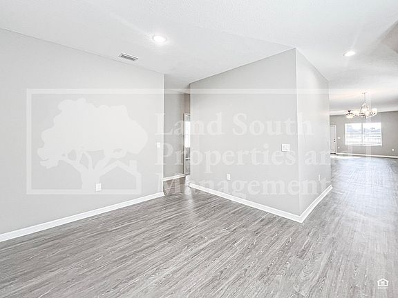 3rd image of 3412 Cup Dr #0