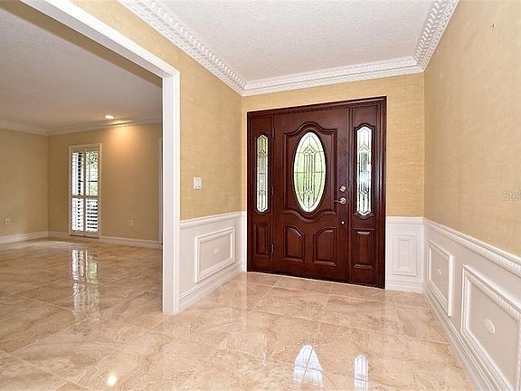4th image of 2116 Forest Club Dr
