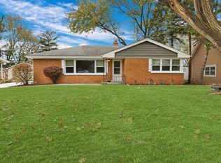 1186 Highland Rd, Mundelein, IL 60060