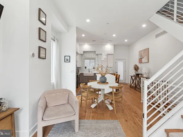 2224 Amber St #4, Philadelphia, PA 19125