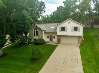 2505 Nottingham Dr, Bellevue, NE 68123