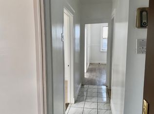 1040 E 214th St, Bronx, NY 10469