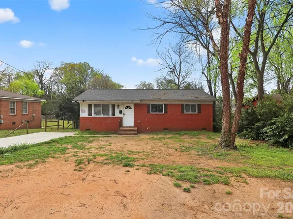 1019 Lewiston Ave, Charlotte, NC 28208