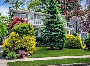 68 Inwood Rd, Port Washington, NY 11050