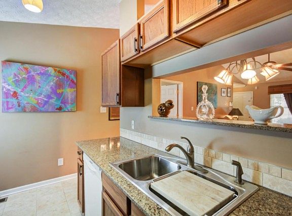 5th image of 9015 Barbee Ln