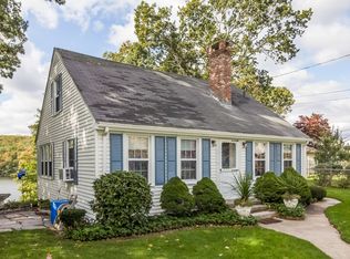 17 Oswegatchie Rd, Waterford, CT 06385