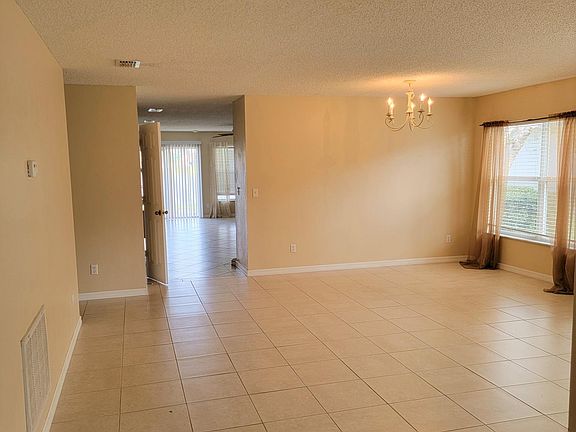 4th image of 15067 Waterford Chase Pkwy
