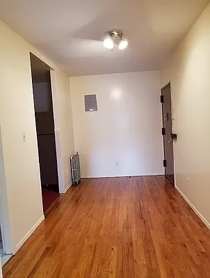 Rented by Dyer Estate Mgmt | media 11