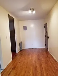 Rented by Dyer Estate Mgmt