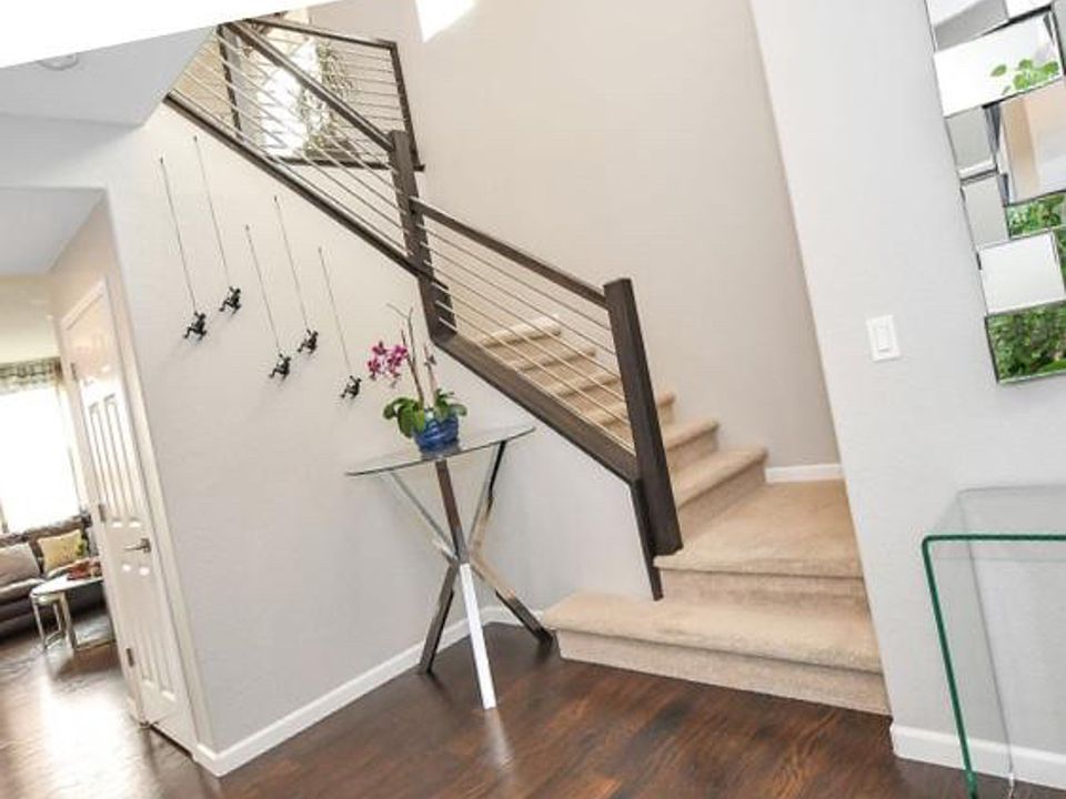2nd image of 348 Coolcrest Dr