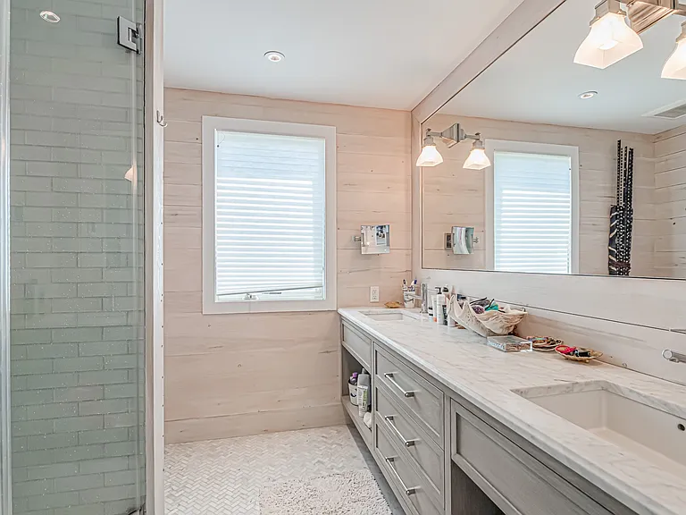 27 Landing Ln — Photo 11