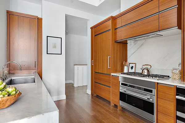 Sold by Compass | media 6